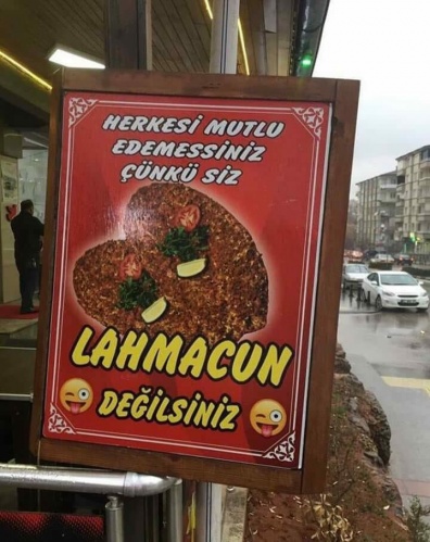 Bu reklamların Saçma mı yoksa Dahiyane mi olduğuna karar veremedik.