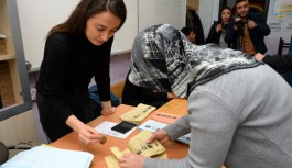 Türkiye bugün sandıkların başına geçti